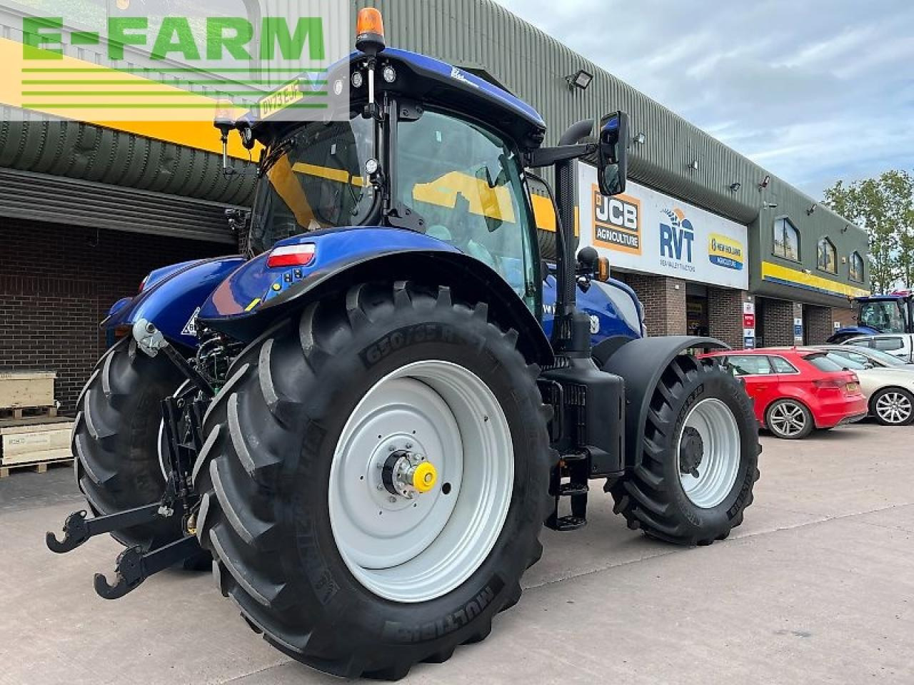 Farm tractor New Holland t7.225