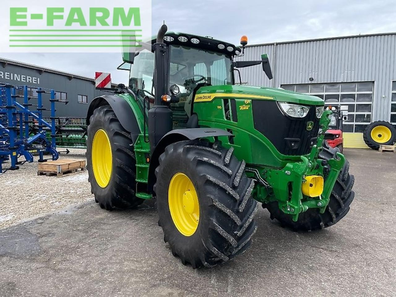 Farm tractor John Deere 6r 195