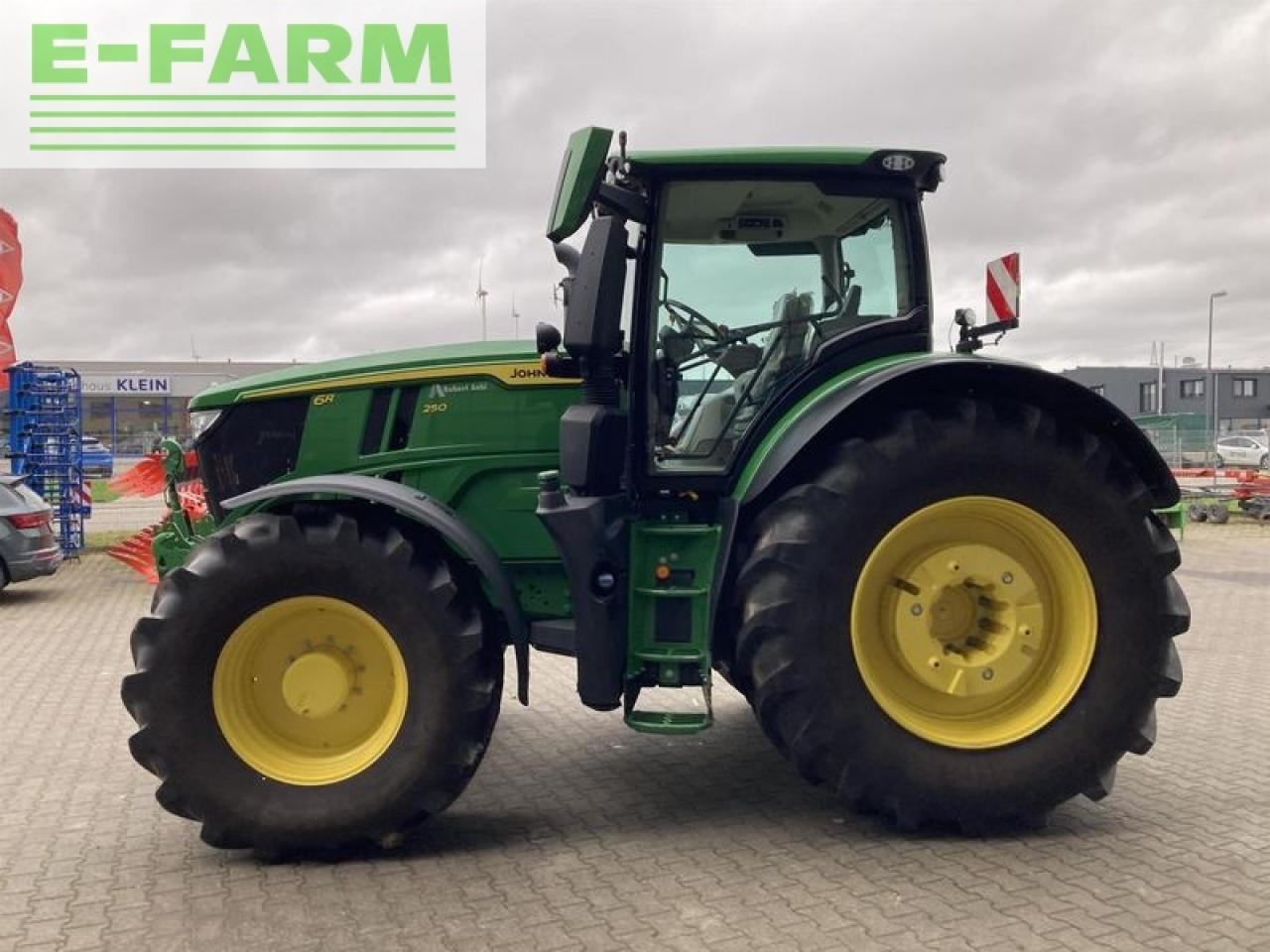 Farm tractor John Deere 6r 250