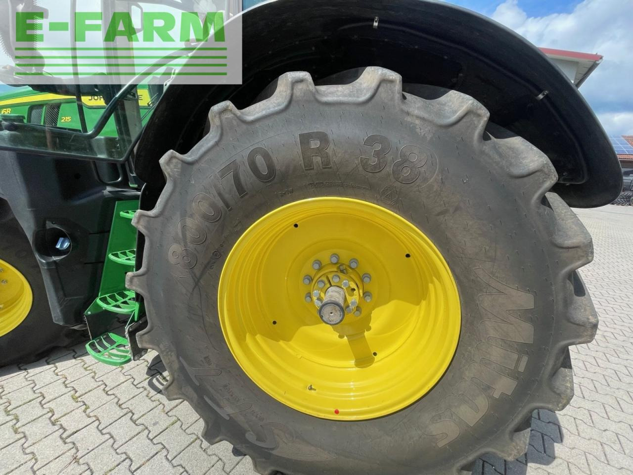 Farm tractor John Deere 6r 215