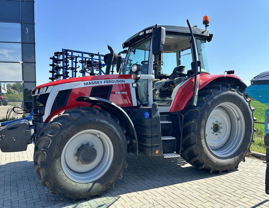 Farm tractor Massey Ferguson 7S.180