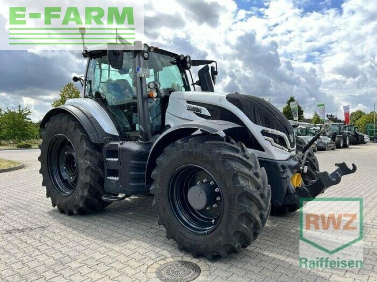 Farm tractor Valtra t 235 direct vorführmaschine