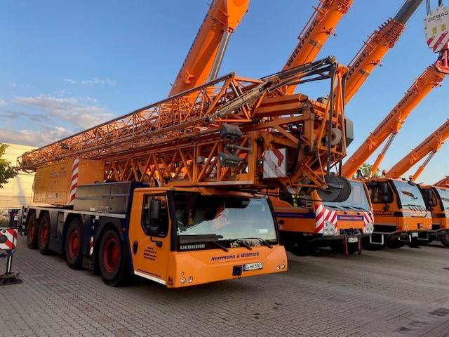 Mobile crane Liebherr MK 88