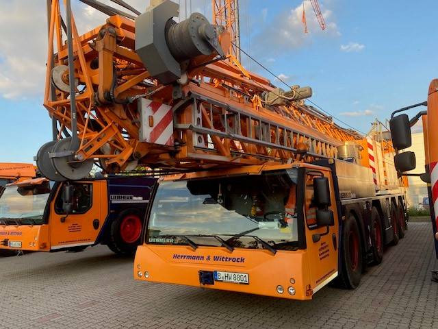 Mobile crane Liebherr MK 88