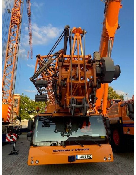 Mobile crane Liebherr MK 88