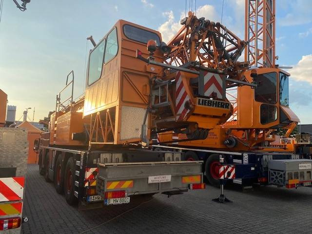 Mobile crane Liebherr MK 88