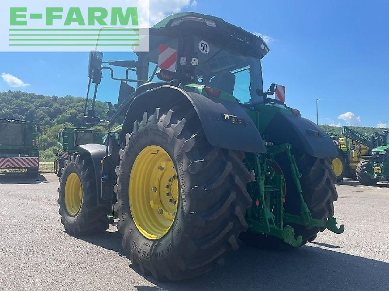 Farm tractor John Deere 7r 310