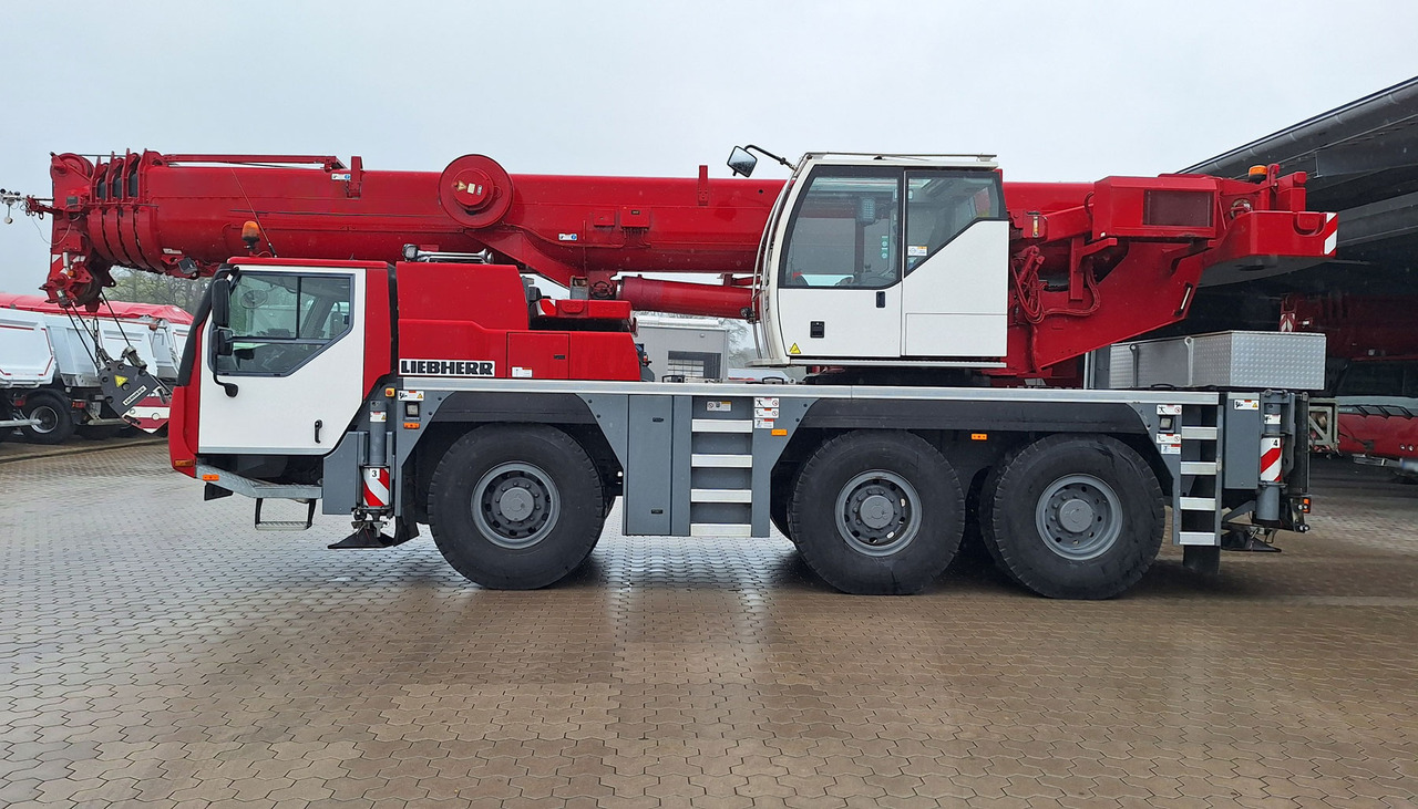 Mobile crane Liebherr LTM 1055-3.2