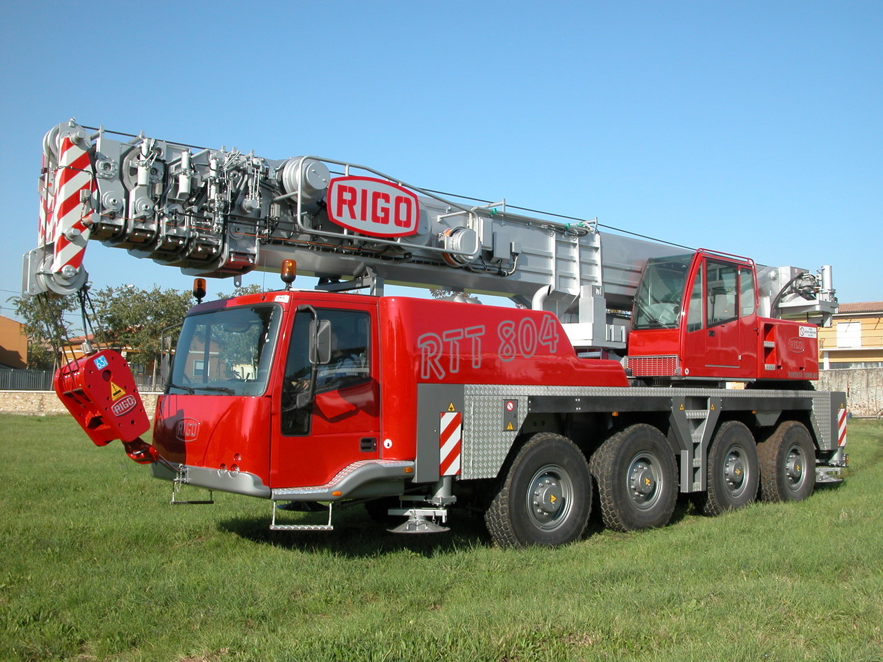 New All terrain crane Rigo RTT 804