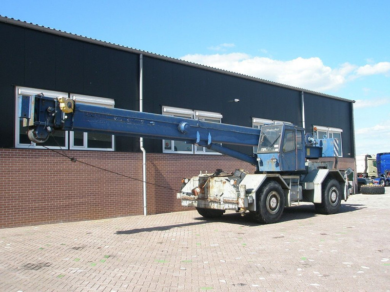 All terrain crane Faun RT30