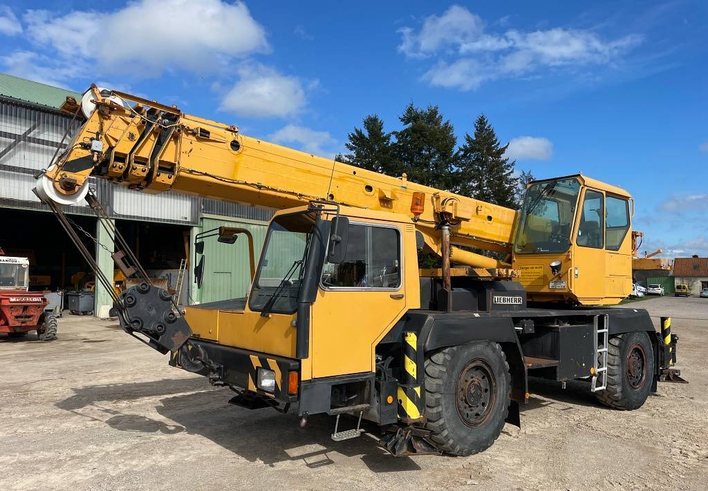 Mobile crane Liebherr LTM 1025