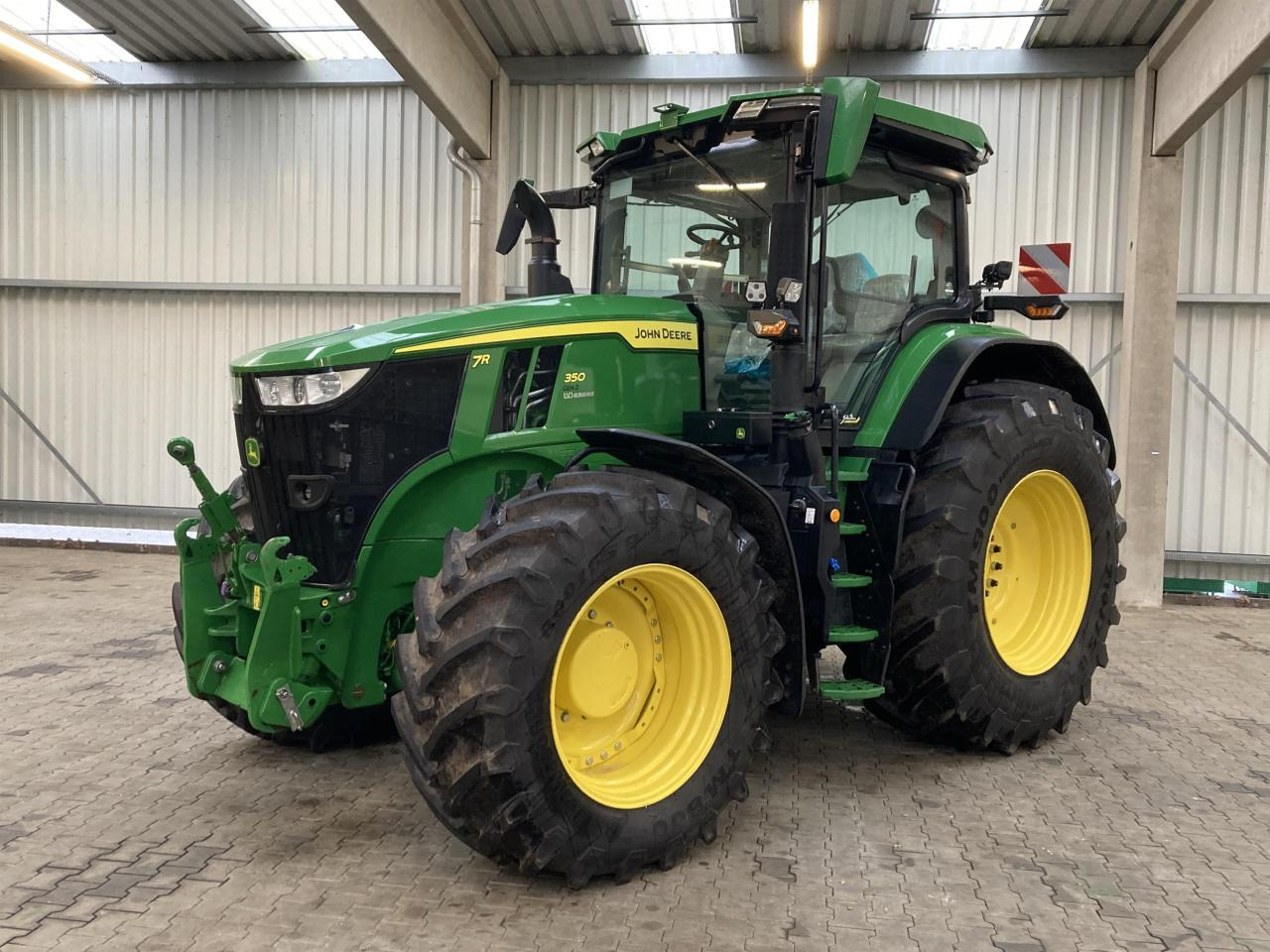 Farm tractor John Deere 7R 350