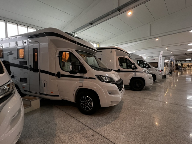 New Semi-integrated motorhome Laika Ecovip L 2009