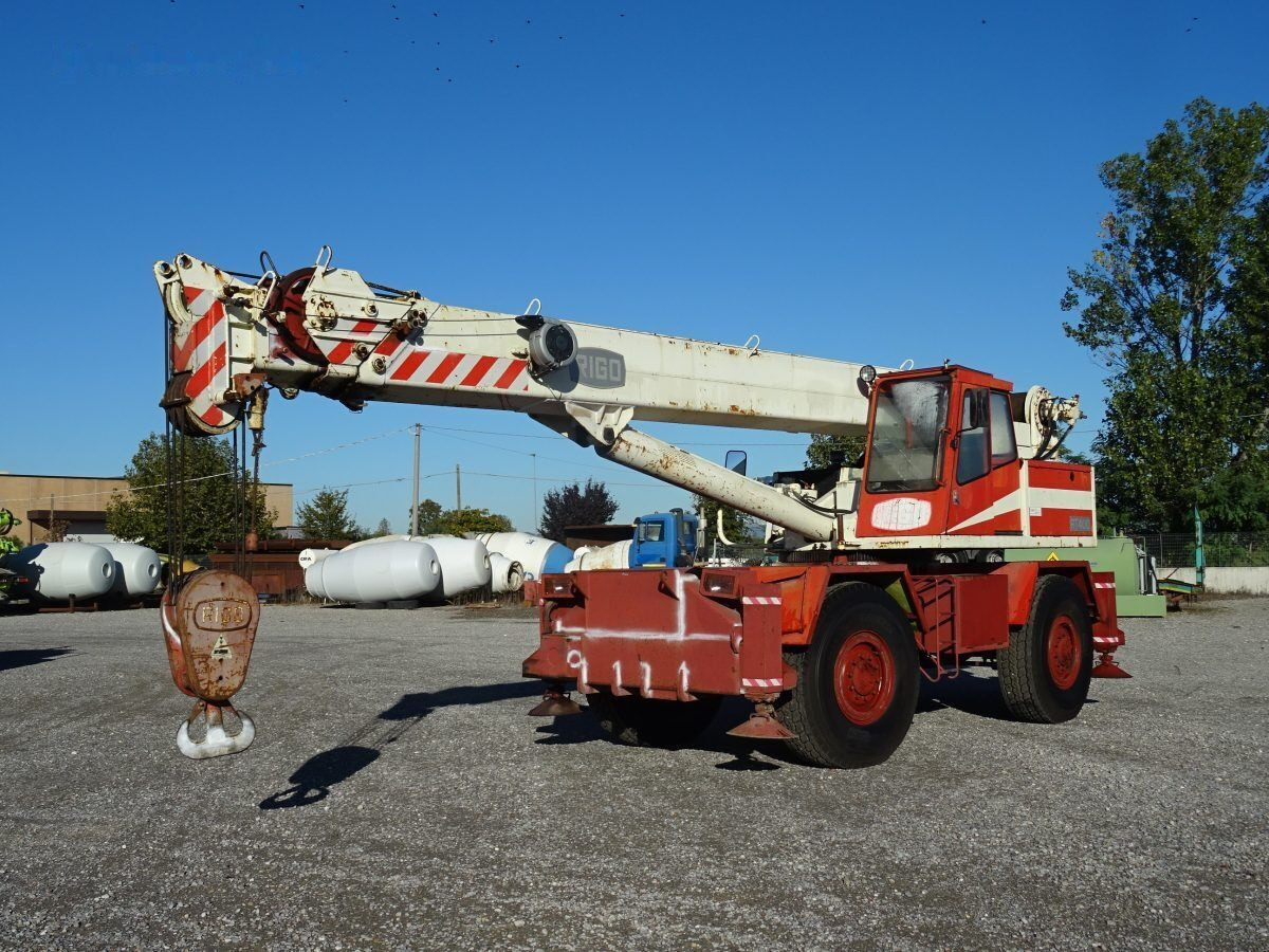 Mobile crane Rigo RT 400