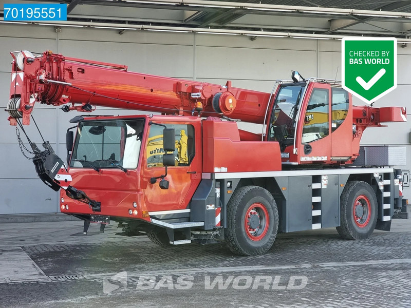 All terrain crane Liebherr LTM1030 LTM 1030 LOW HOURS – REMOTE CONTROL