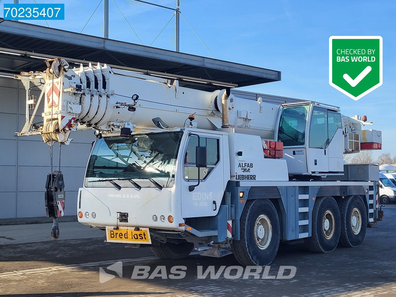 All terrain crane Liebherr LTM1055-3.2 FROM FIRST OWNER