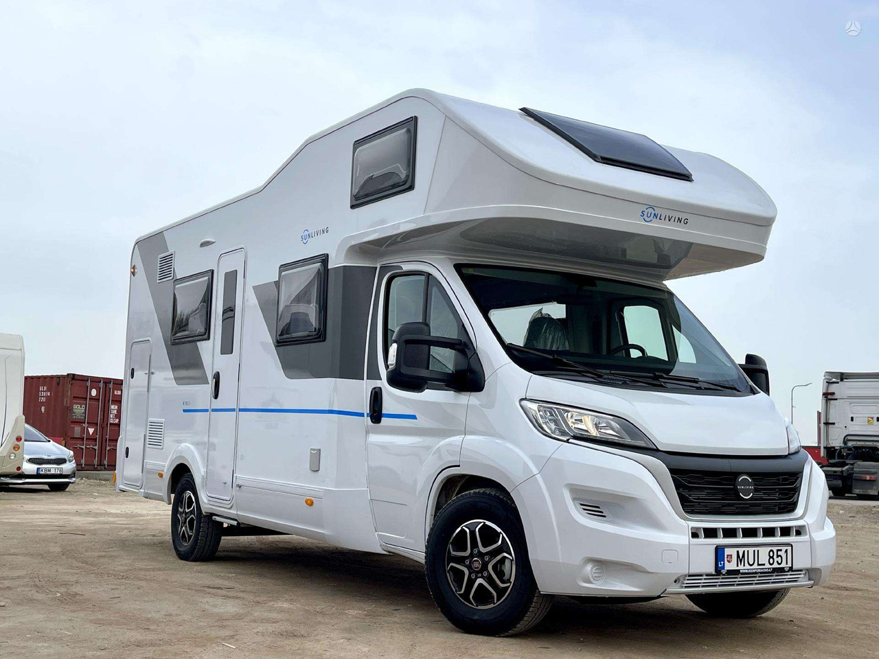 New Alcove motorhome – rent SUN LIVING A70DK