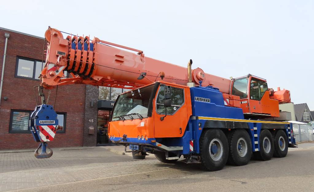 All terrain crane Liebherr LTM 1070-4.1