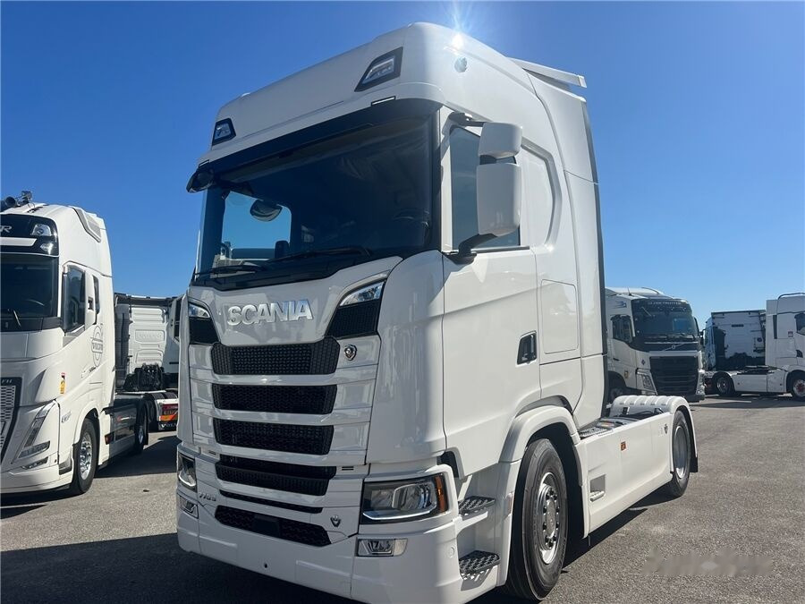 Tractor unit Scania S770