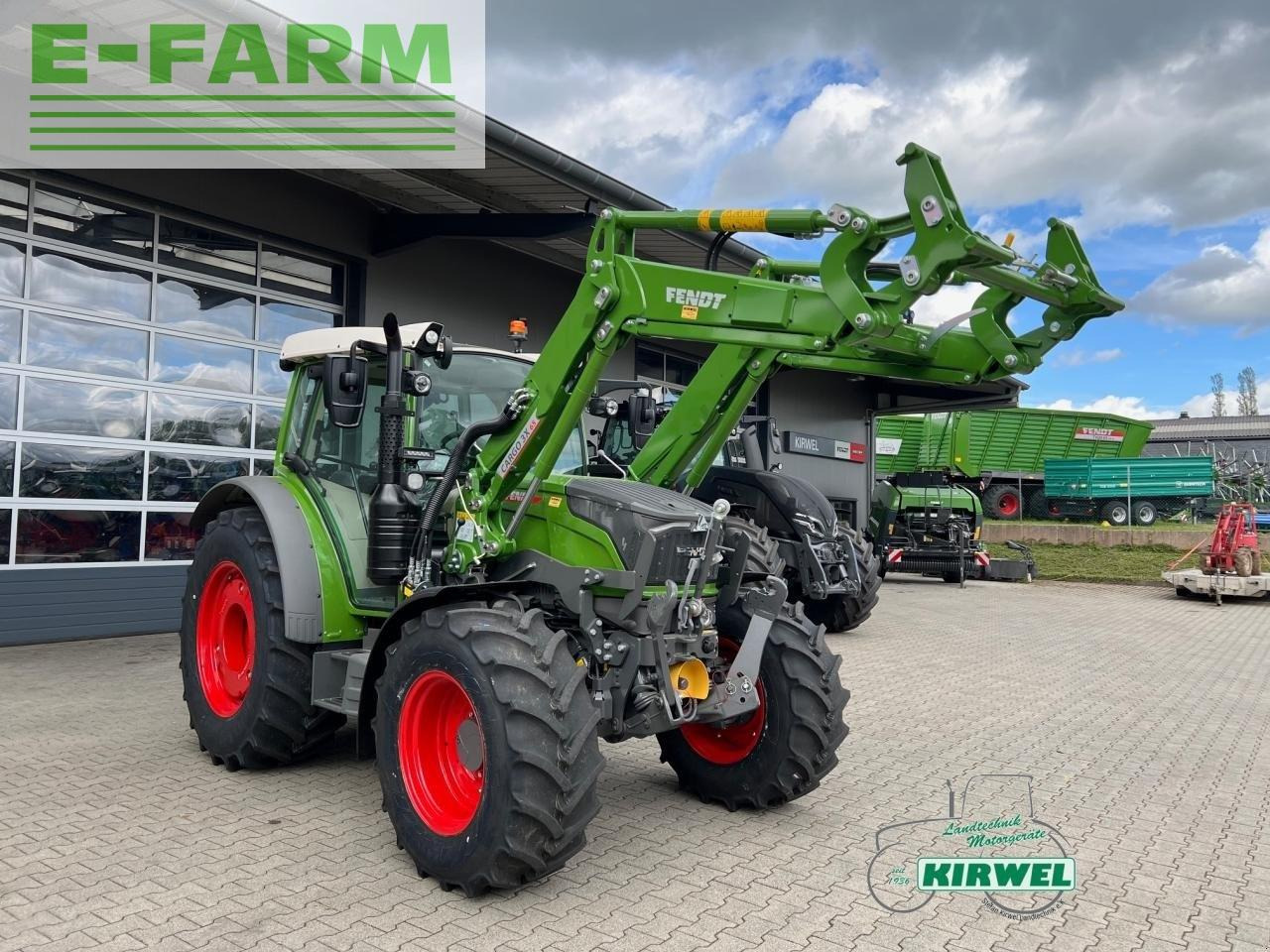 Farm tractor Fendt 211 vario s gen3