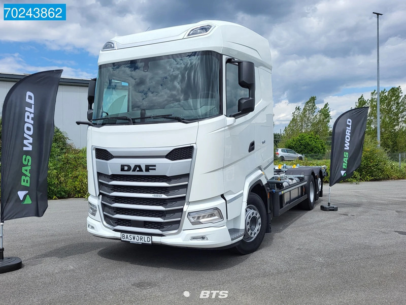 New Container transporter/ Swap body truck DAF XG 480 6X2 Lift-Lenkachse 2x Tanks ACC LED Navi Euro 6