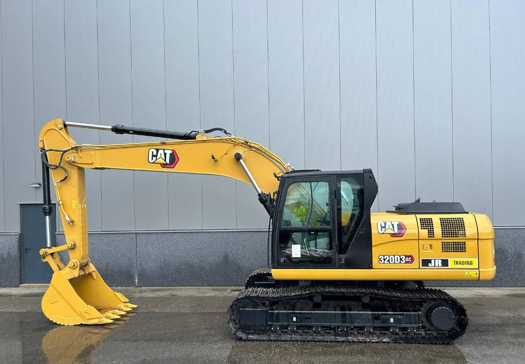 New Crawler excavator CAT 320 D3 GC