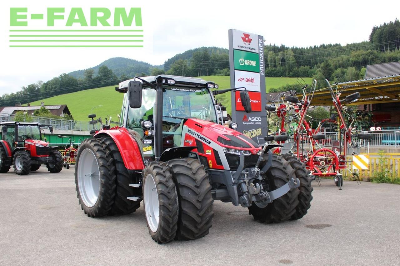 Farm tractor Massey Ferguson mf 5s.105 dyna-4 efficient