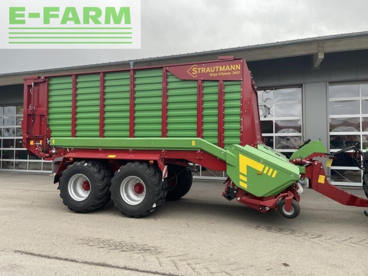 Farm tipping trailer/ Dumper Strautmann giga vitesse 3601 cfs