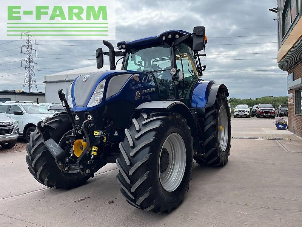 Farm tractor New Holland t7.225