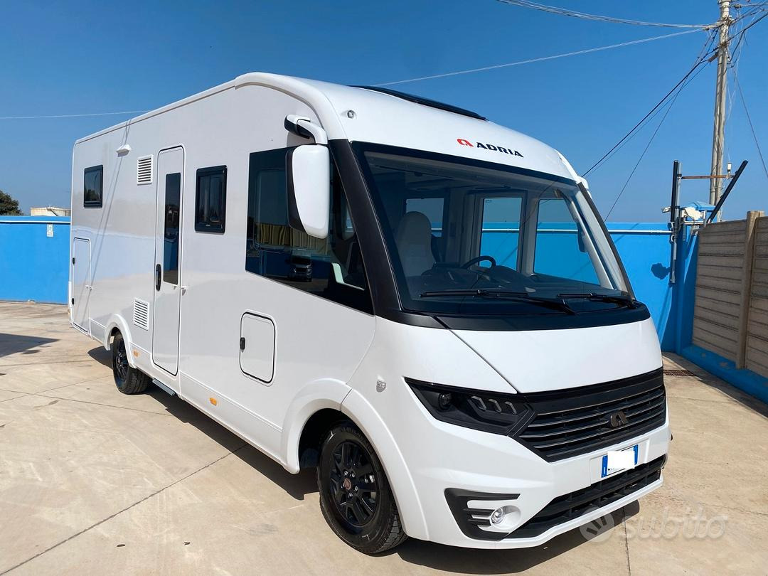 Integrated motorhome Adria Sonic Plus 700 DC