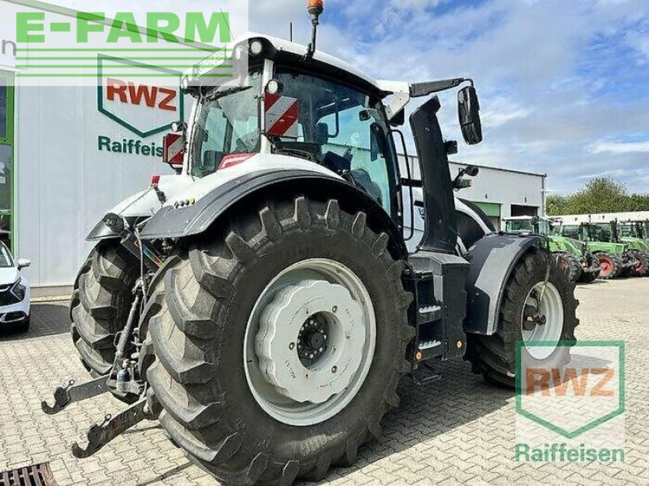 Farm tractor Valtra q305 *ptg reifendruckregelanlage*