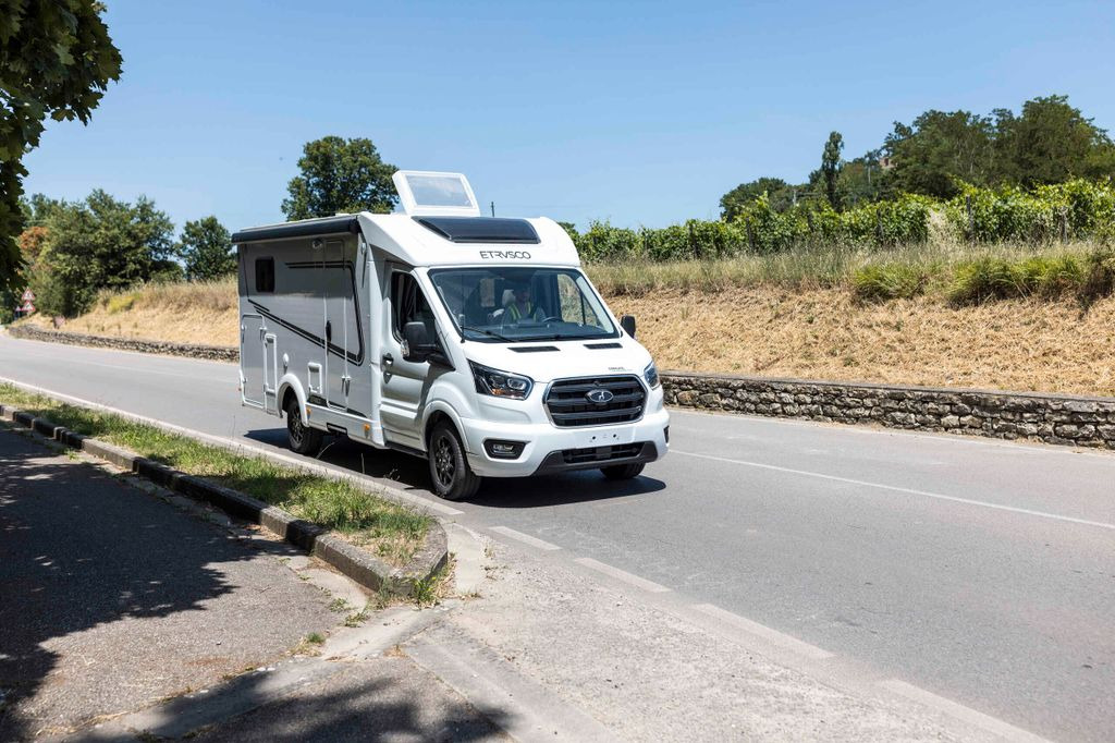 New Semi-integrated motorhome Etrusco VAN 6.8 SCF EINZELBETTEN*FACE2FACE*MJ2025