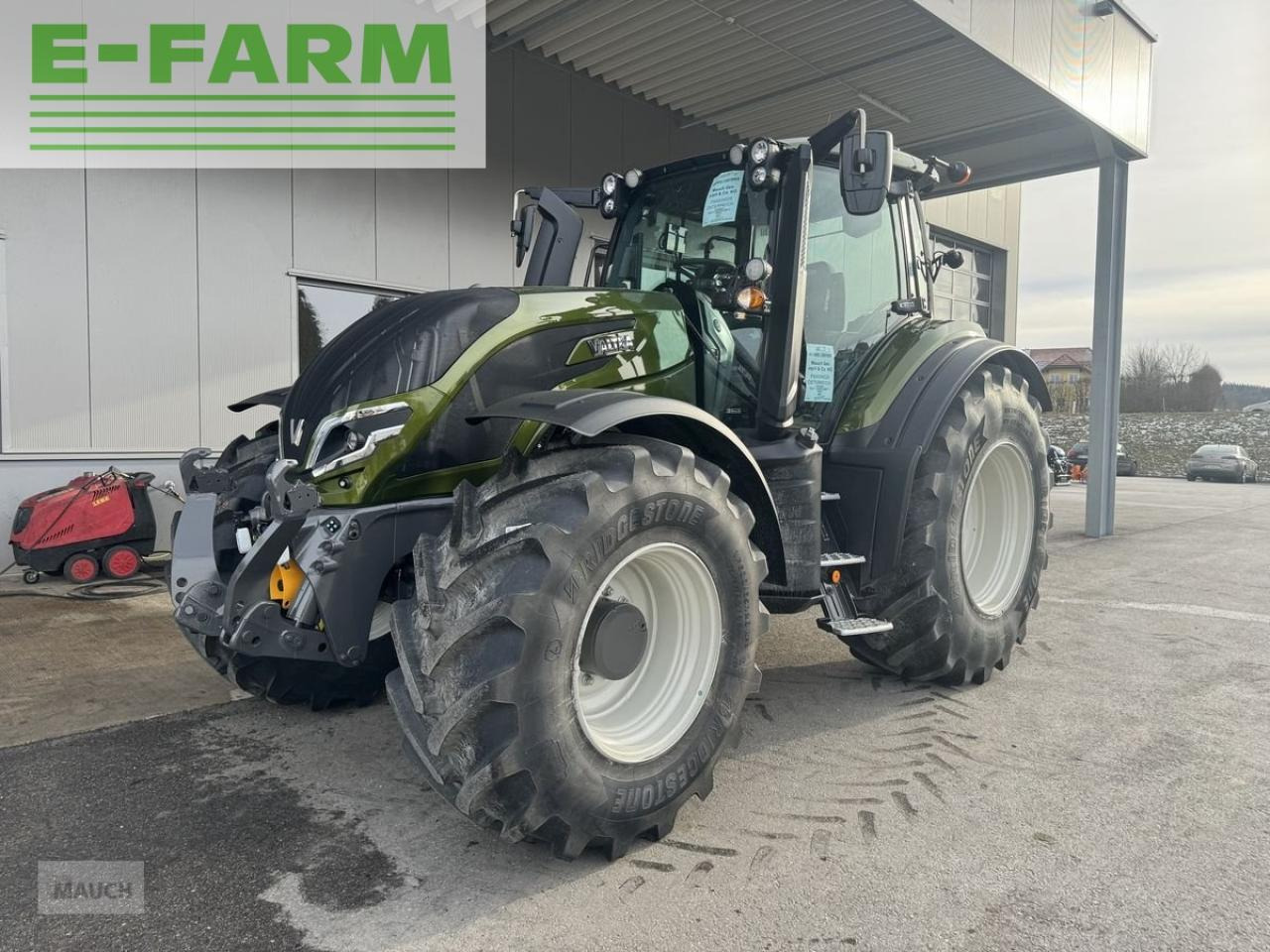 Farm tractor Valtra t175e direct Direct