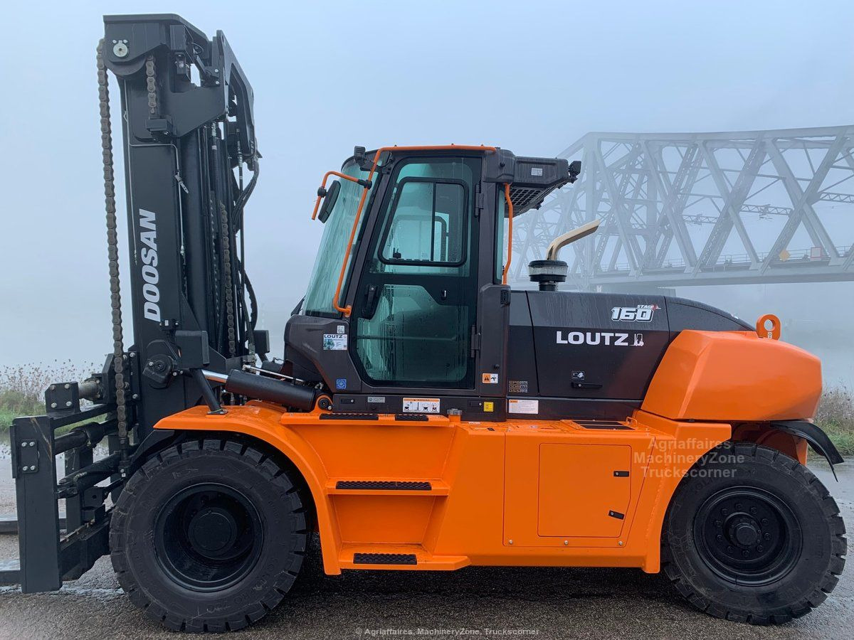 Diesel forklift Doosan D160S-9