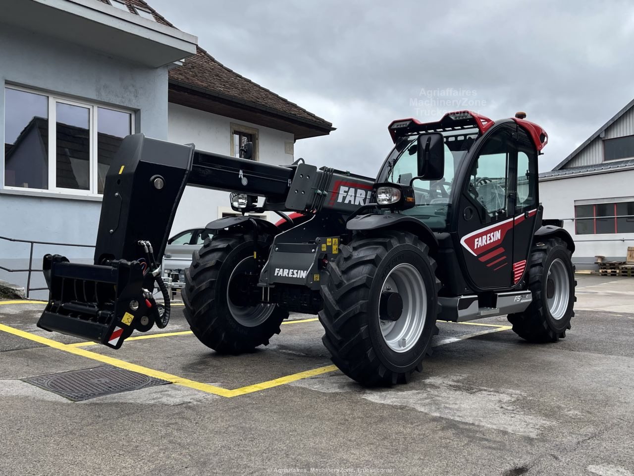 Compact loader Faresin FS 7.32c