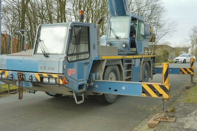 All terrain crane Faun ATF 30-2L/4x4x4/Mercedes-Benz Motor