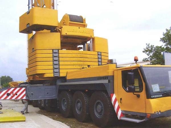 Mobile crane LIEBHERR LTM 1500-8.1