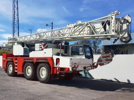 Mobile crane LIEBHERR LTM 1050/1