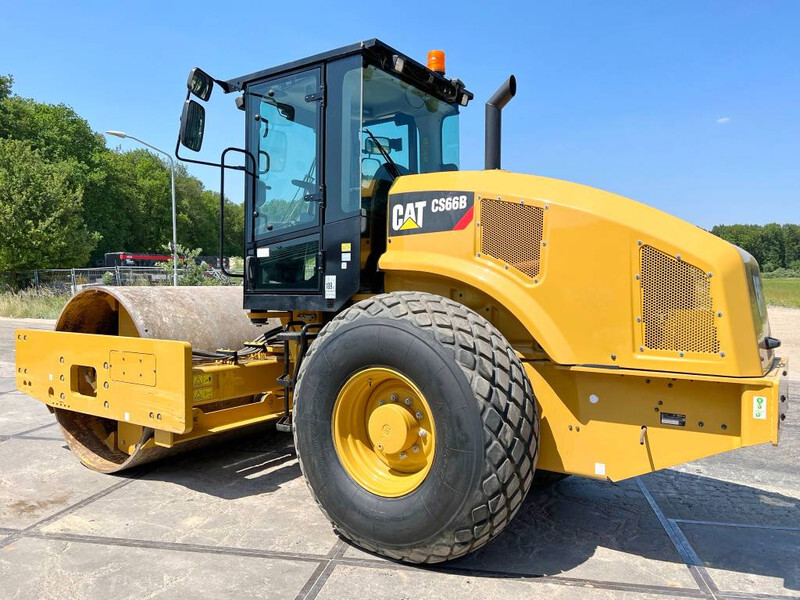 Roller Cat CS66B Excellent Condition / Low Hours / CE