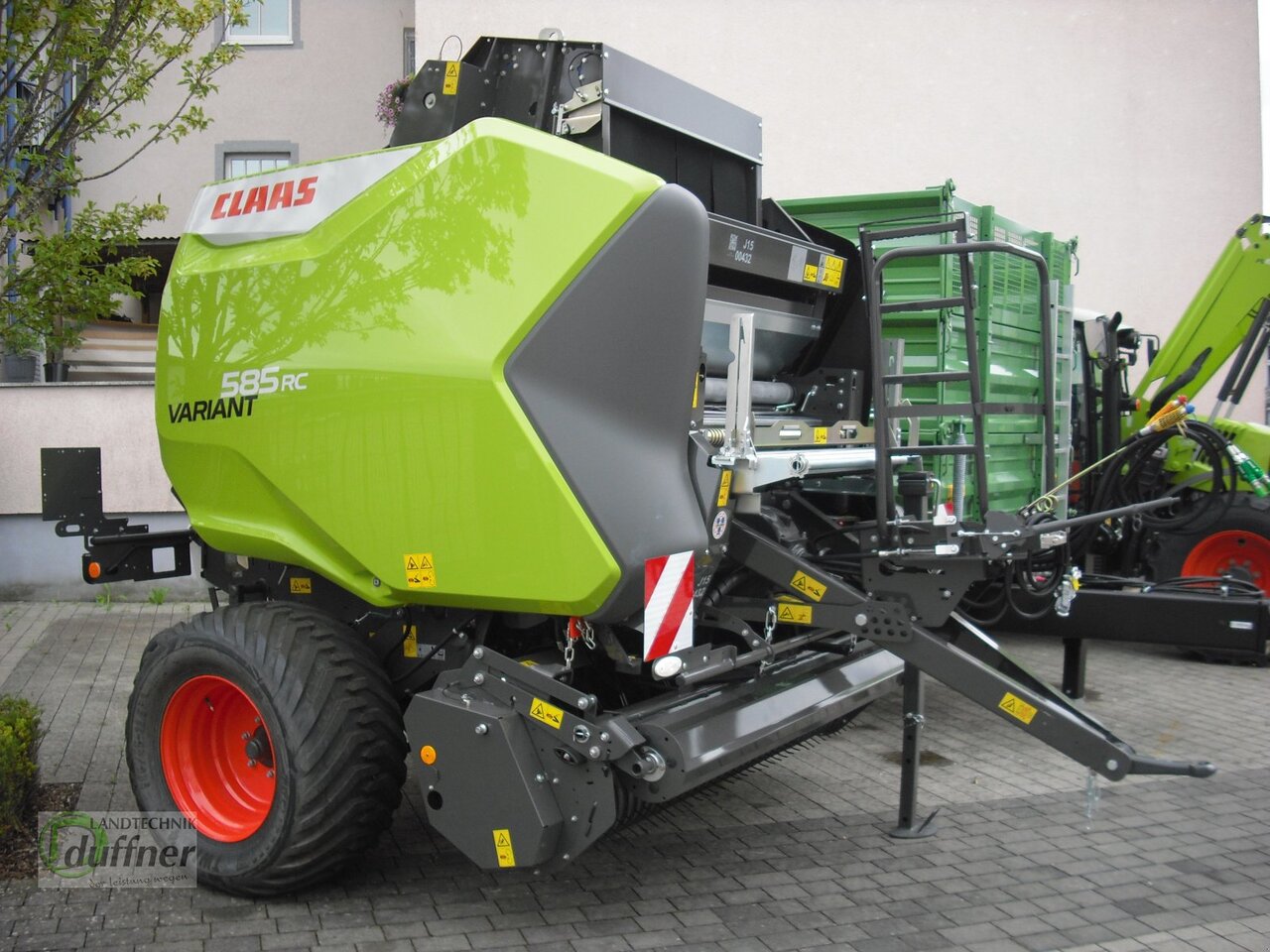 New Round baler CLAAS Variant 585 RC Pro