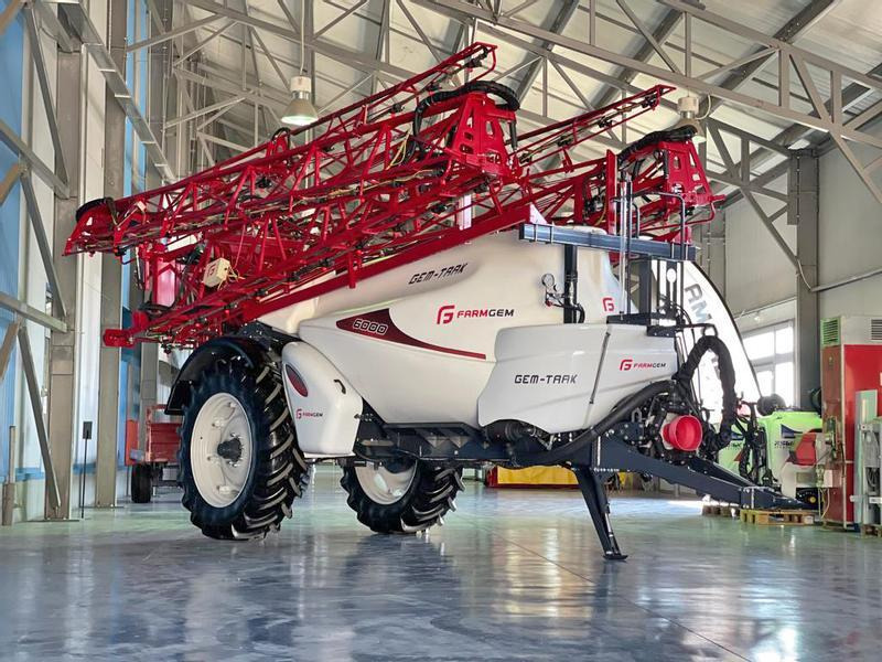 New Trailed sprayer FarmGem Feldspritze / Sprayer / Pulvérisateur / Pulverizador de campo / Atomizzatore da campo / Опрыскиватель GemTrak 6000 l 36 m