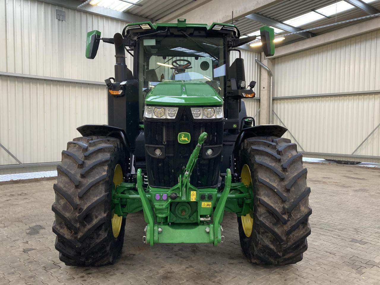 Farm tractor John Deere 7R 350