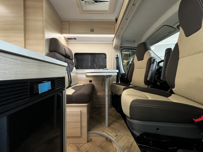 New Camper van Chausson V594S First Line