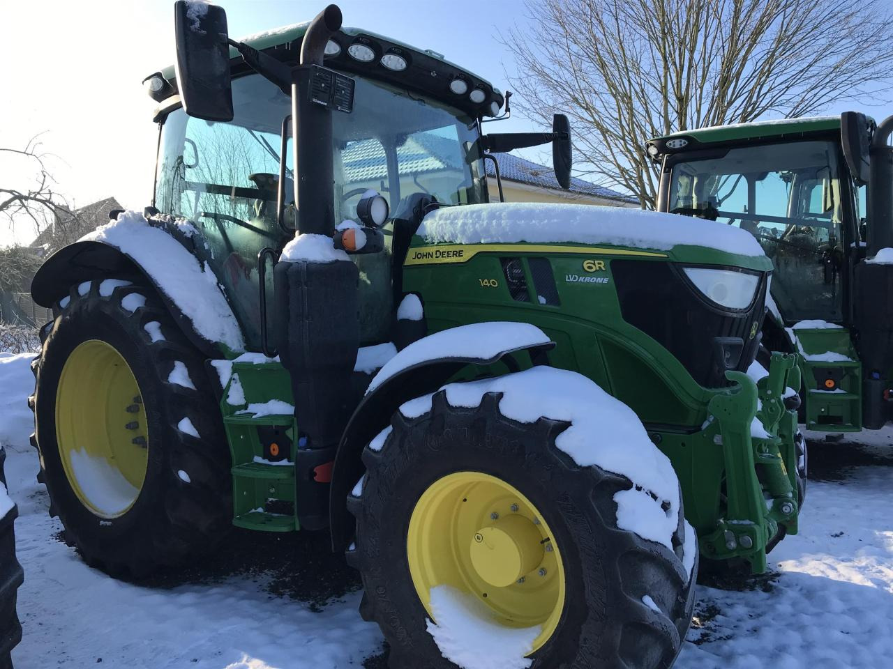 Farm tractor John Deere 6R 140