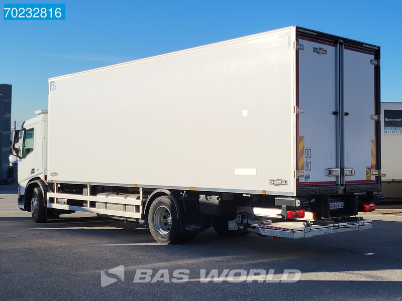 New Refrigerator truck DAF XD 370 4X2 Thermoking T-1000R ACC Ladebordwand LED Euro 6