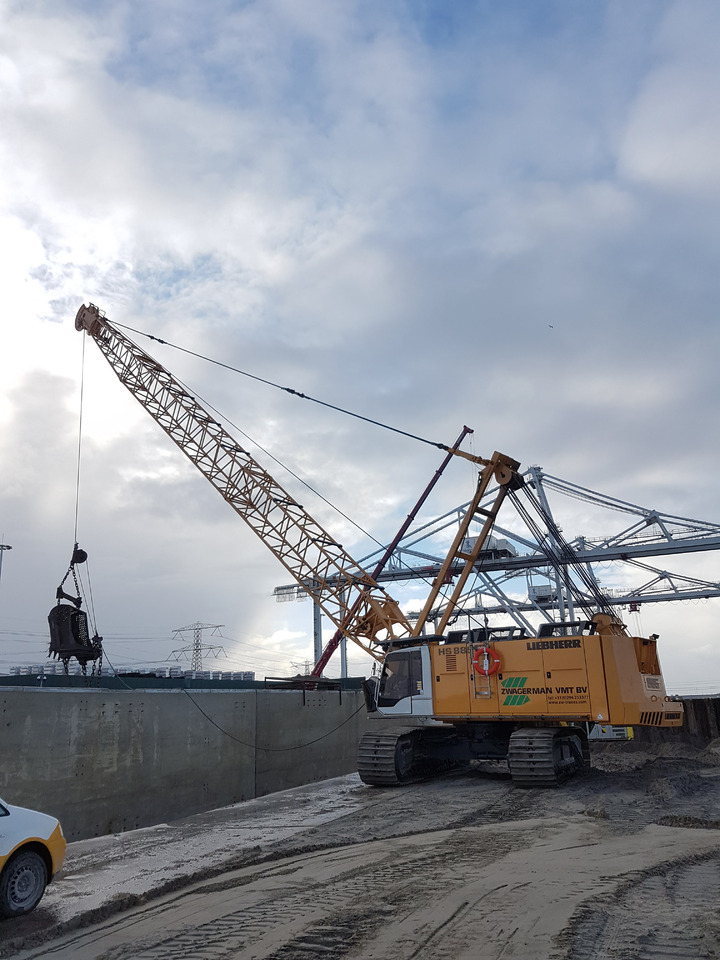 Crawler crane Liebherr HS 885 HD