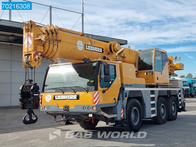 All terrain crane Liebherr LTM1055-3.2