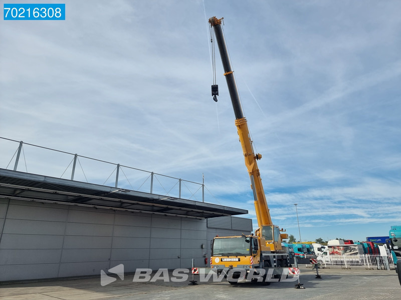 All terrain crane Liebherr LTM1055-3.2