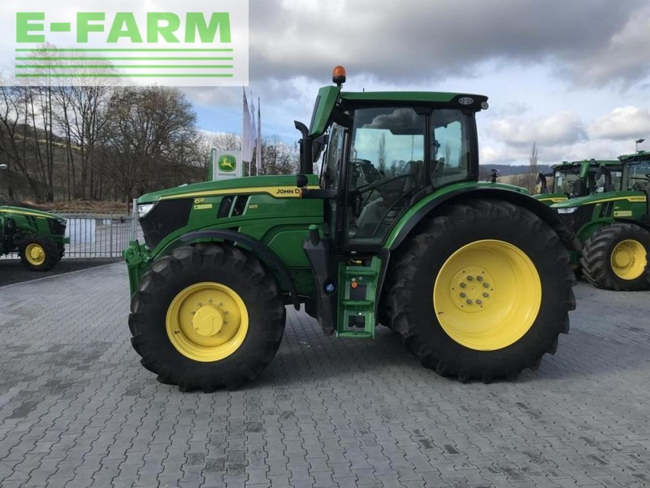 Farm tractor John Deere 6r 185