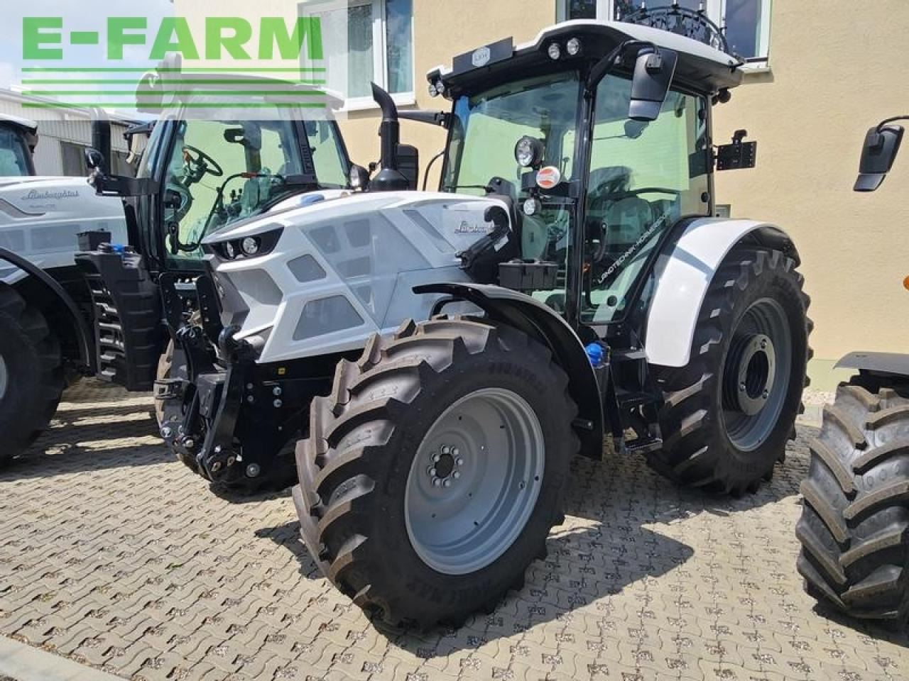 Farm tractor Deutz-Fahr 6125